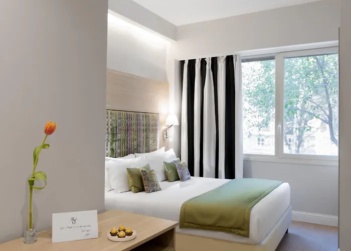 Konukevi Chic&town Luxury Piazza Del Popolo 1 4*